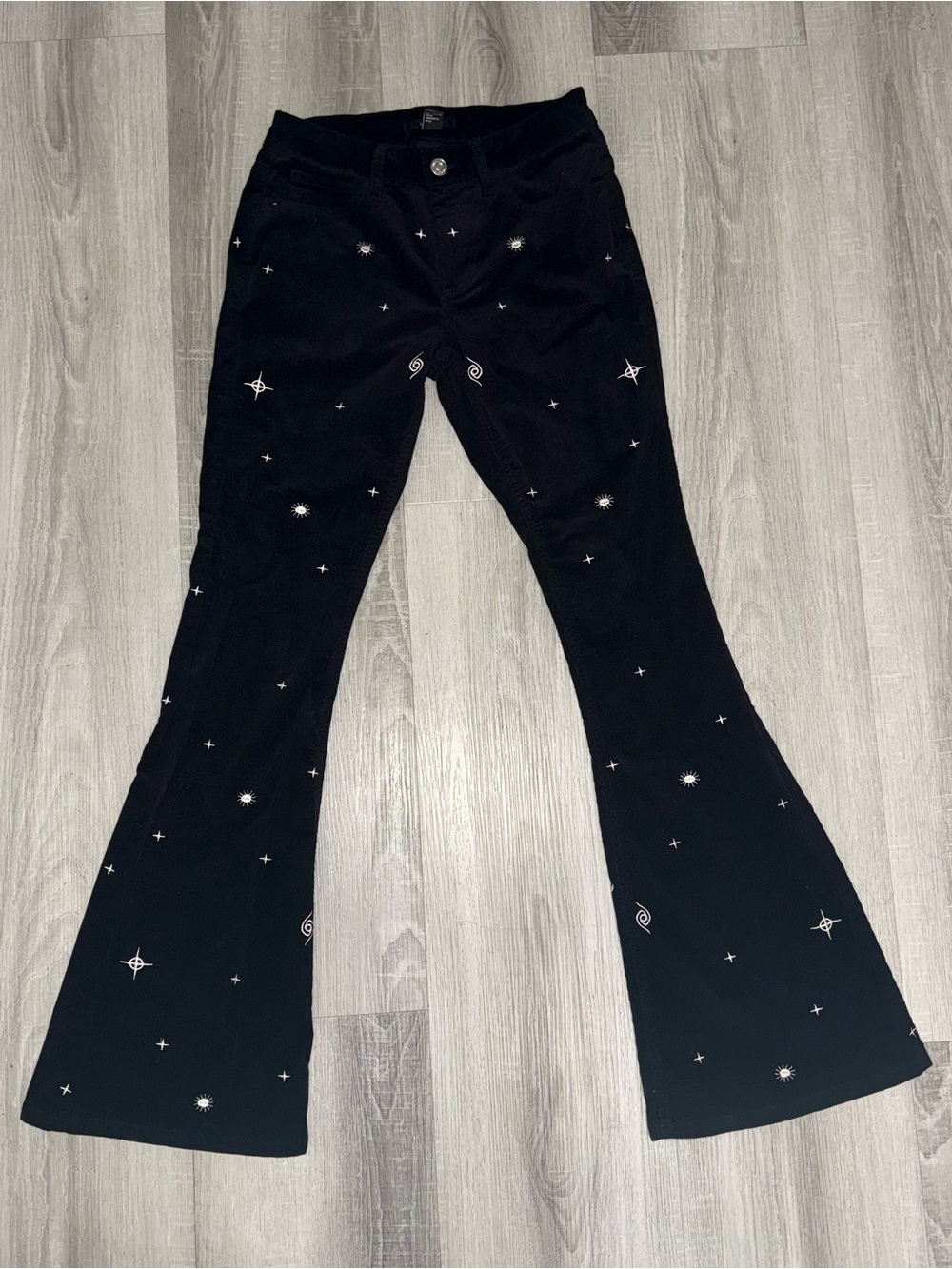 ❌❌SOLD❌❌Forever 21 Corduroy Flared Pants Embroidered Stars Celestial Stretch